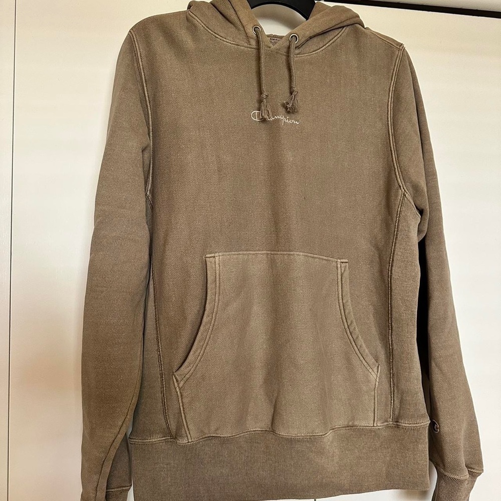 Women’s tan champion hoodie from Urban Outfitters! Size small